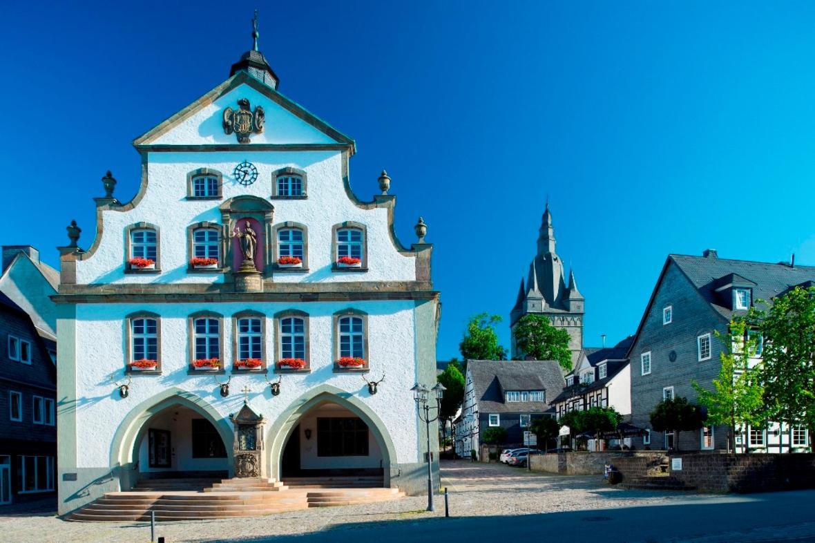Buiterling Hotel Brilon Exterior foto